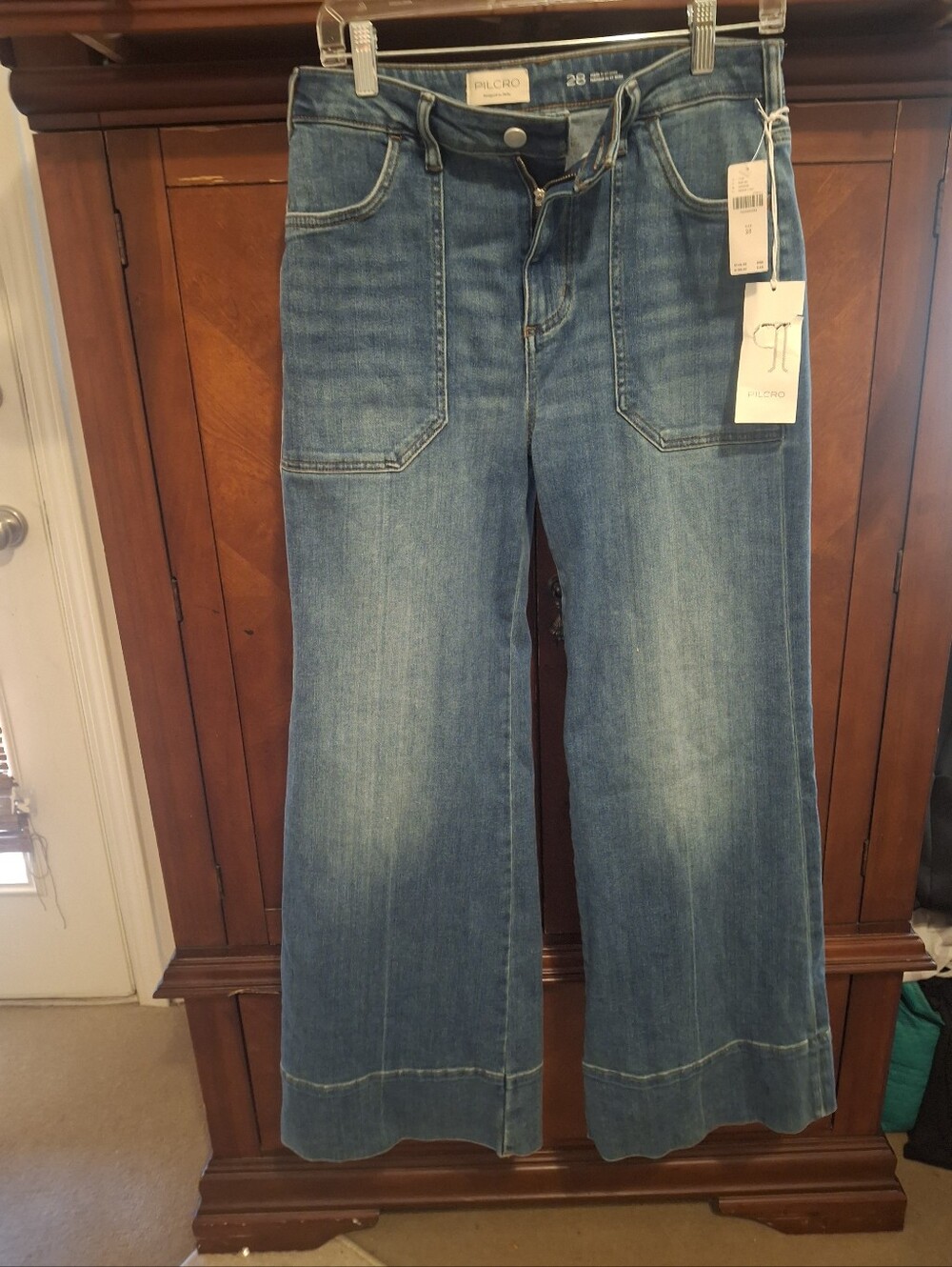 Pilcro Rylan Relaxed Wide Leg Jeans - Picture 4 of 4